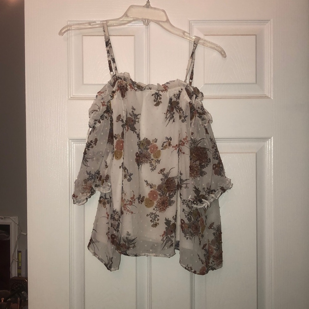 Off the shoulder half sleeve shirt